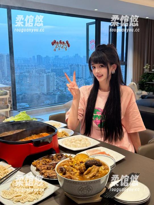 51吃瓜官网：吃瓜必选！今天的娱乐八卦照顾到你没？
