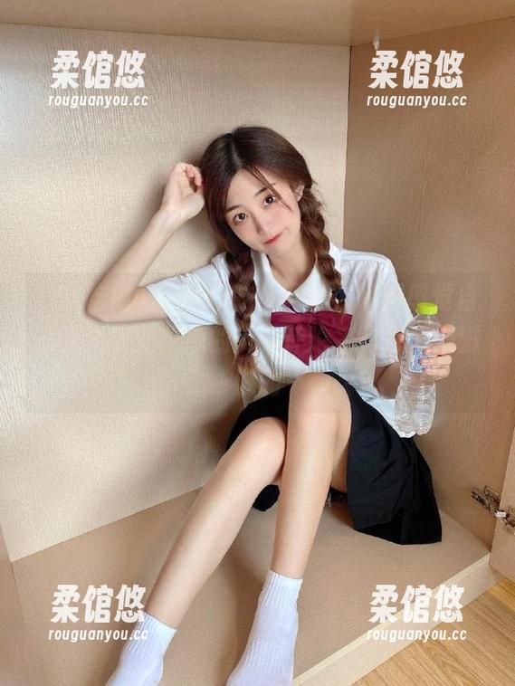 登录51吃瓜网址，瞬间感觉自己是个专业吃瓜的美食评论家，心里美滋滋的