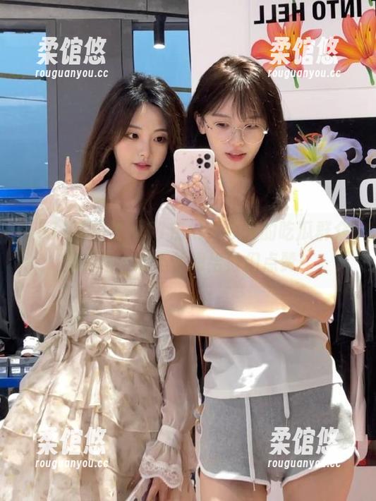 下载51热门，今天的吃瓜群众真有趣，忍不住想给他们点赞！