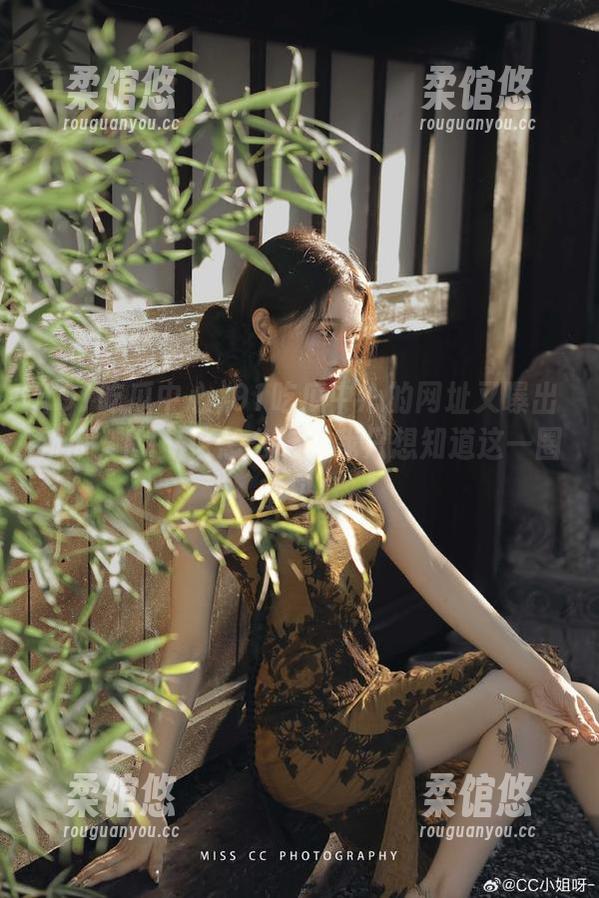 91吃瓜中心的网址又曝出新瓜，KTV该怎么吃？我只想知道这一圈密码！