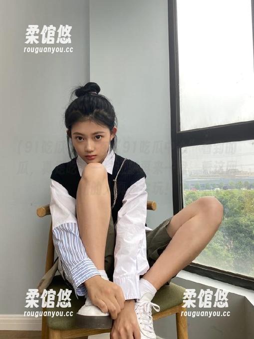 在“91吃瓜中心”看到的瓜，真是吃了一口还想再来一盘，看这网站的人真是会玩！