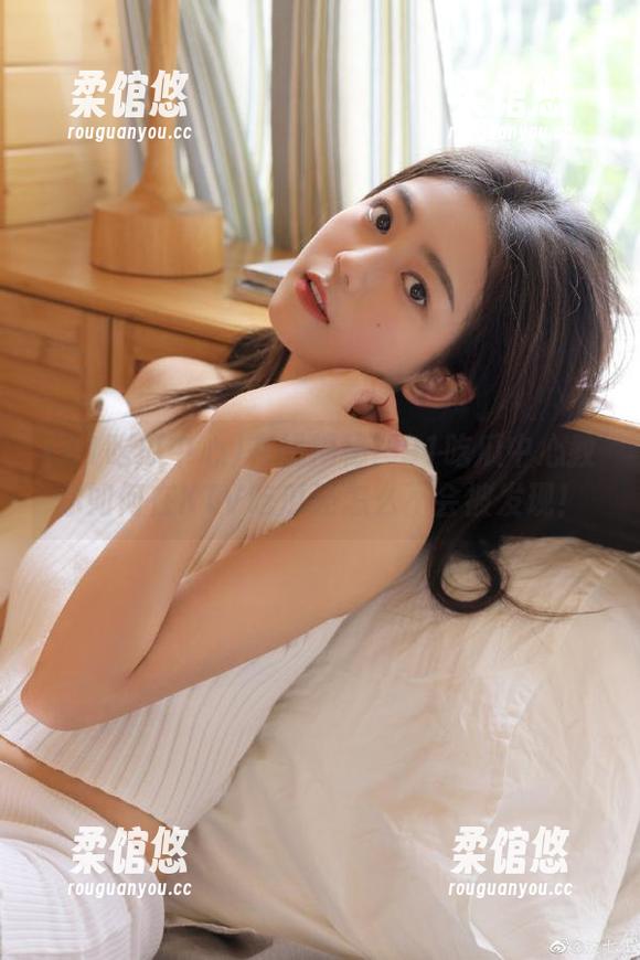 在线揭秘！91吃瓜中心教你如何在KTV吃瓜还怎么不会被发现！