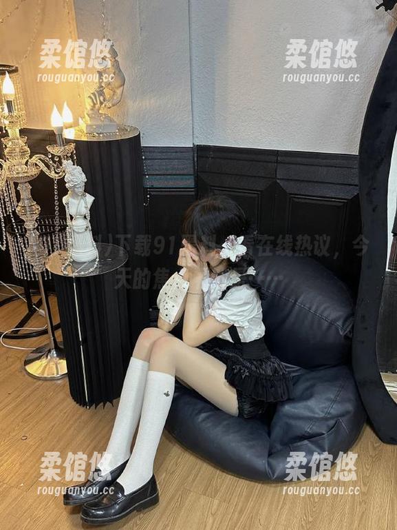 下载91黑料，看在线热议，今天的焦点居然是……