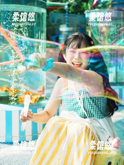 ios用户的我说，“cgw”简直就是个华丽的八卦舞池，真是根本停不下来！