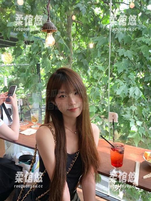 吃瓜51.com：汁液四溅，留下永久的回忆和对瓜的深深眷恋。