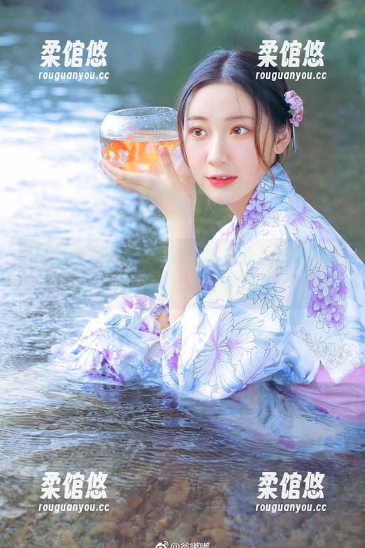 想知道最新吃瓜潮流？吃瓜网给你免费揭秘，一起来围观！