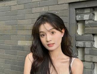 吾爱吃瓜视频：我家的路真不简单，快来看看！