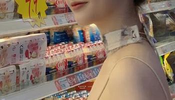 网红黑料发布：听说今晚的瓜特别甜，快来一探究竟！