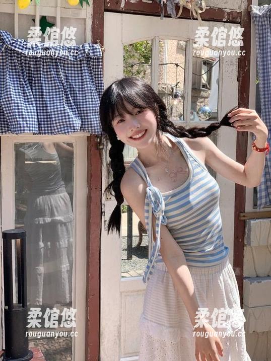 美女黑料网app，吃瓜太上头，看完我都不敢出门了！