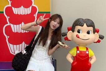 小小鱼出道，黑哥冲料app吃瓜群众的狂欢！