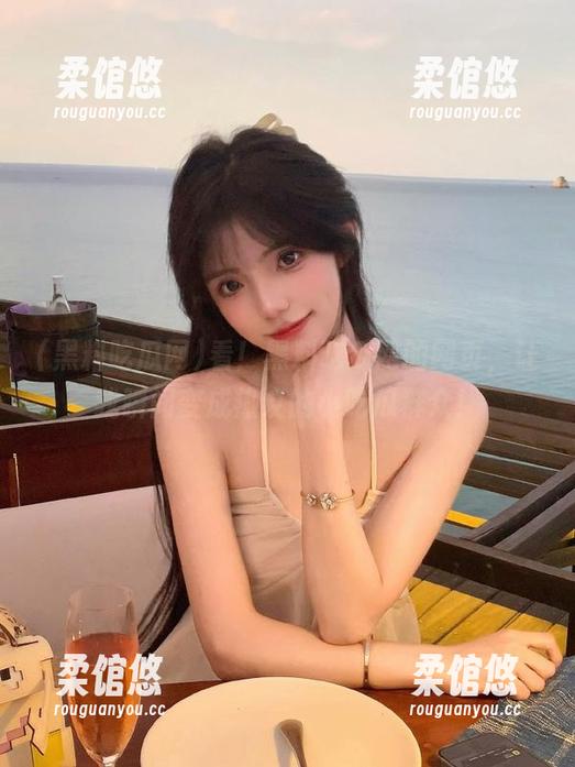 黑料吃瓜网 看!黑料吃瓜网的网页,让我瞬间变成热议的小吃瓜群众!