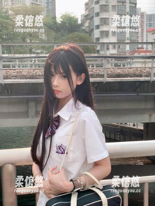 黑料福利苹果版：今天有什么好瓜？翻翻就炸了！