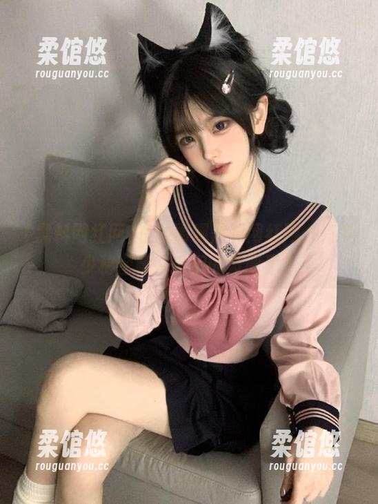 黑料网红网 在线围观黑料网红网,有多少秘密藏在他们的发圈里?